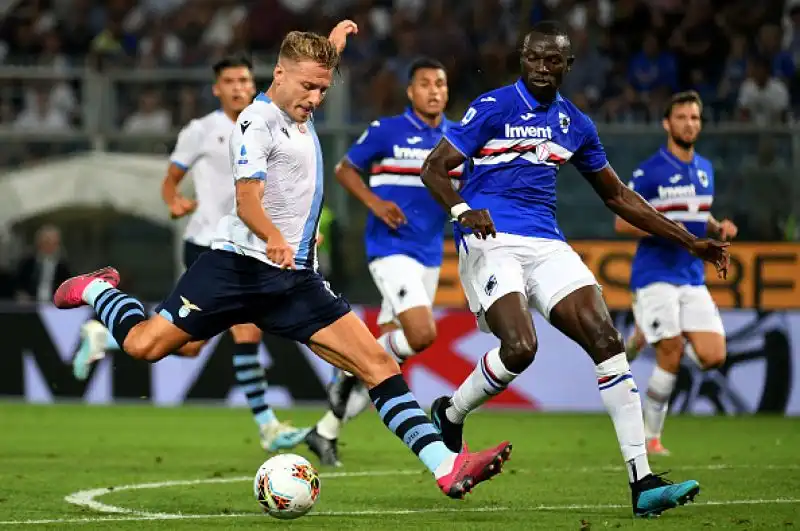 La Lazio stende per 3-0 i blucerchiati a Marassi con le reti di Immobile (doppietta ) e Correa.