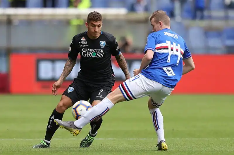 Farias e Di Lorenzo in gol per gli ospiti, il solito Quagliarella a segno al novantesimo per i blucerchiati.