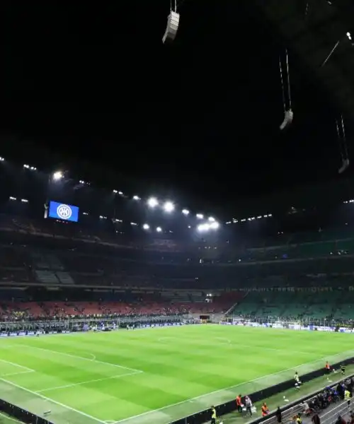 Inter, ucciso capo ultrà: la Curva Nord si svuota in segno di rispetto