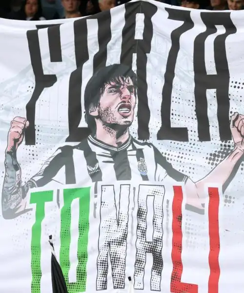 Sandro Tonali si è già preso il Newcastle: le foto della vittoria bianconera sui Viola