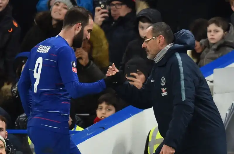 Chelsea, Sarri svela il futuro di Higuain