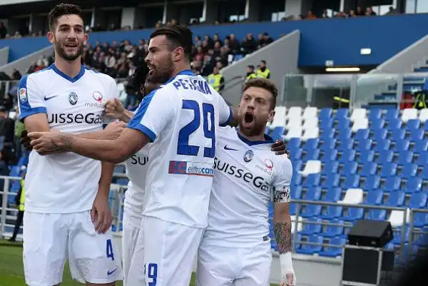 Scioccante sconfitta del Sassuolo, piegato in casa per 3-0 dall'Atalanta sempre più lanciata grazie ai gol di Gomez, Caldara e Conti: ora i neroverdi sono quintultimi.