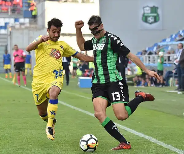 Sassuolo che sale in classifica a 5 punti, Chievo che con il punto guadagnato oggi sale a 12 punti. Leggermente meglio i neroverdi ma sostanzialmente giusto il risultato finale