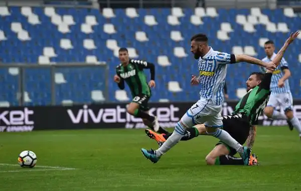 Al Mapei Stadium ospiti avanti con Antenucci, pareggio su rigore di Babacar, Meret para un secondo rigore per i neroverdi, affidato a Politano.