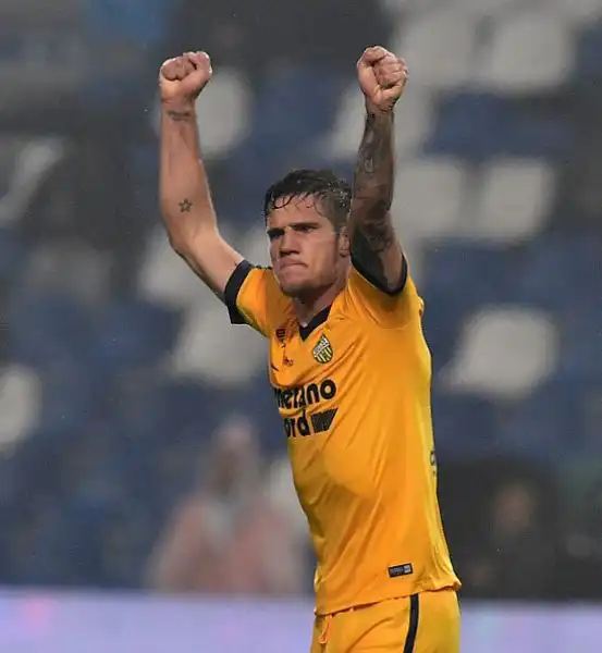 Pesantissima vittoria esterna del Verona che imponendosi in casa del Sassuolo accende la lotta per la salvezza.
