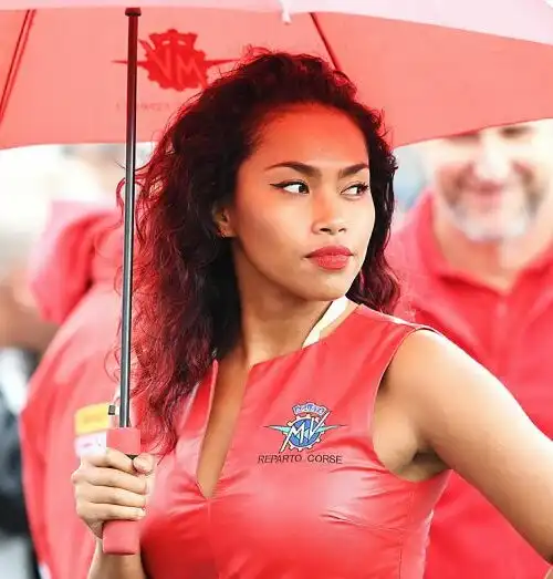 Grid Girls Magny-Cours