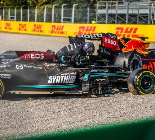 Lewis Hamilton-Max Verstappen, nuova bordata dalla Red Bull