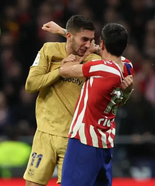 Scontro tra Ferrán Torres e Stefan Savi?: espulsi entrambi. Le foto