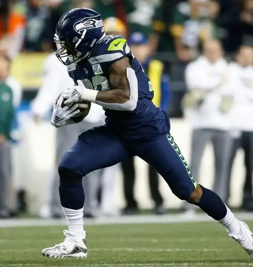 NFL, Seattle vince e vede i play-off