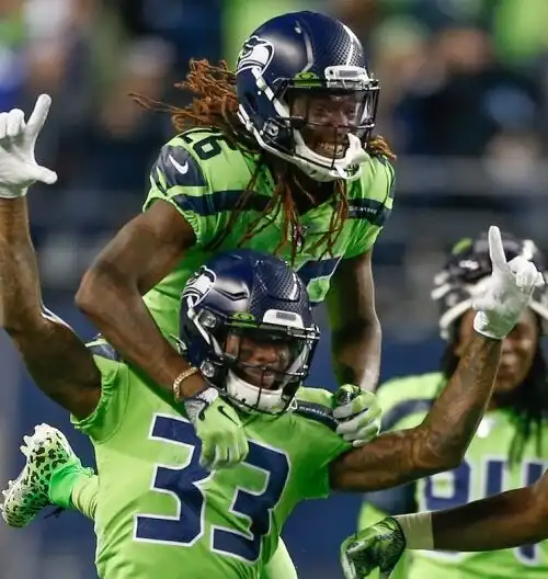 NFL, vittoria col brivido per i Seahawks