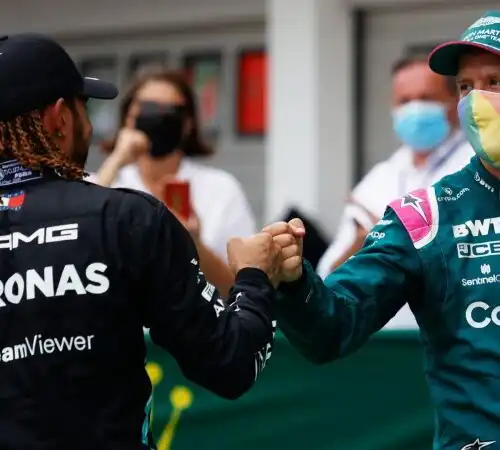 F1, Vettel squalificato: Sainz sul podio, Lewis Hamilton allunga