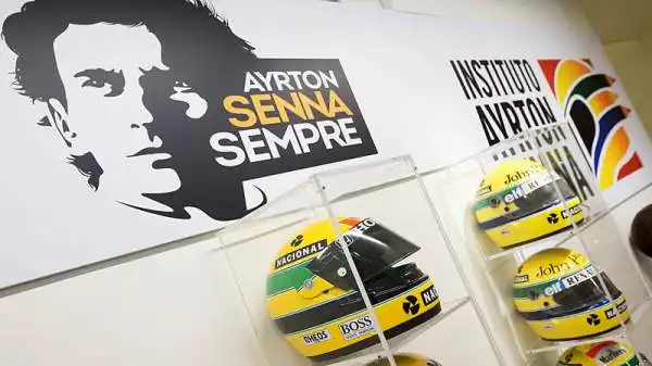 Inaugurata a Torino la mostra sull’indimenticato campione di Formula Uno. Presente anche l'ex capitano della Juventus.