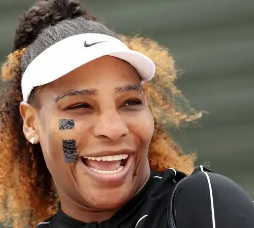 Serena Williams, le foto del misterioso segno sulla pelle