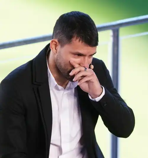 Sergio Aguero, addio tra lacrime e qualche sorriso: le foto