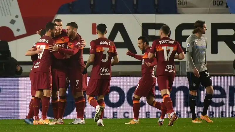 La Roma comincia bene e passa in vantaggio subito al 3' con Dzeko.