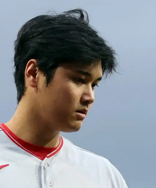 Shohei Ohtani firma il contratto più ricco della storia: foto