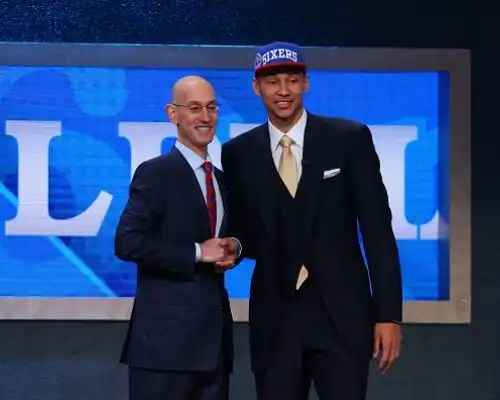 Draft, Filadelfia riparte da Simmons