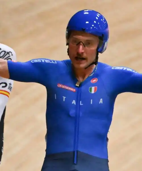 Prima medaglia per l’Italia agli Europei di ciclismo su pista: oro per Simone Consonni