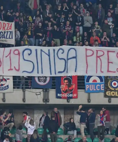 Sinisa Mihajlovic, il commovente ricordo dei tifosi del Bologna: le foto
