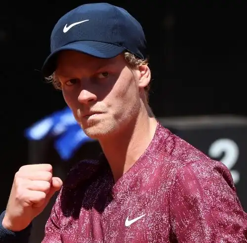 Internazionali, Jannik Sinner non sbaglia e sfida Nadal