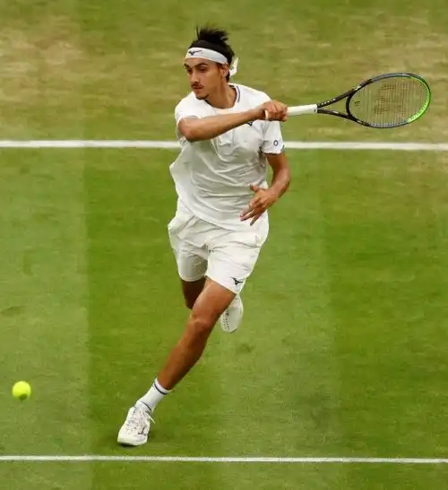 Wimbledon, Lorenzo Sonego si inchina a Roger Federer