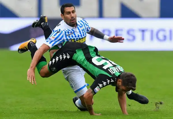 I neroverdi espugnano Ferrara grazie al gol lampo di Politano, dopo pochi secondi di gioco.