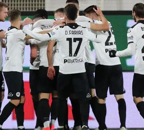 Lo Spezia e la bandierina fermano il Cagliari: 2-1