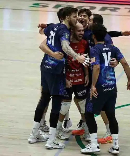 Lo Sporting di Lisbona si dà al volley ma va ko: le foto