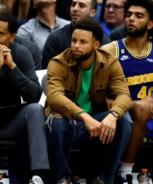 NBA: Steph Curry resta fuori, Warriors travolti a New Orleans