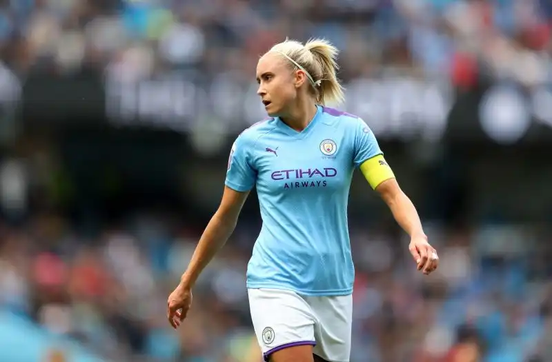 Nata a Durham, Steph Houghton ha conquistato migliaia di tifosi
