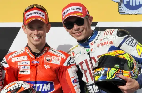 Casey Stoner schietto su Valentino Rossi: “Prima non mi rendevo conto”