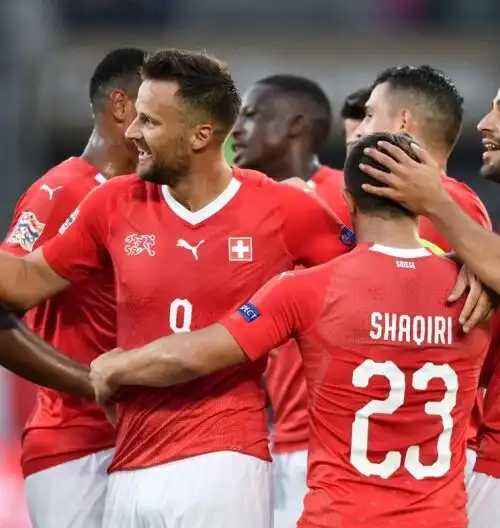 La Svizzera travolge l’Islanda