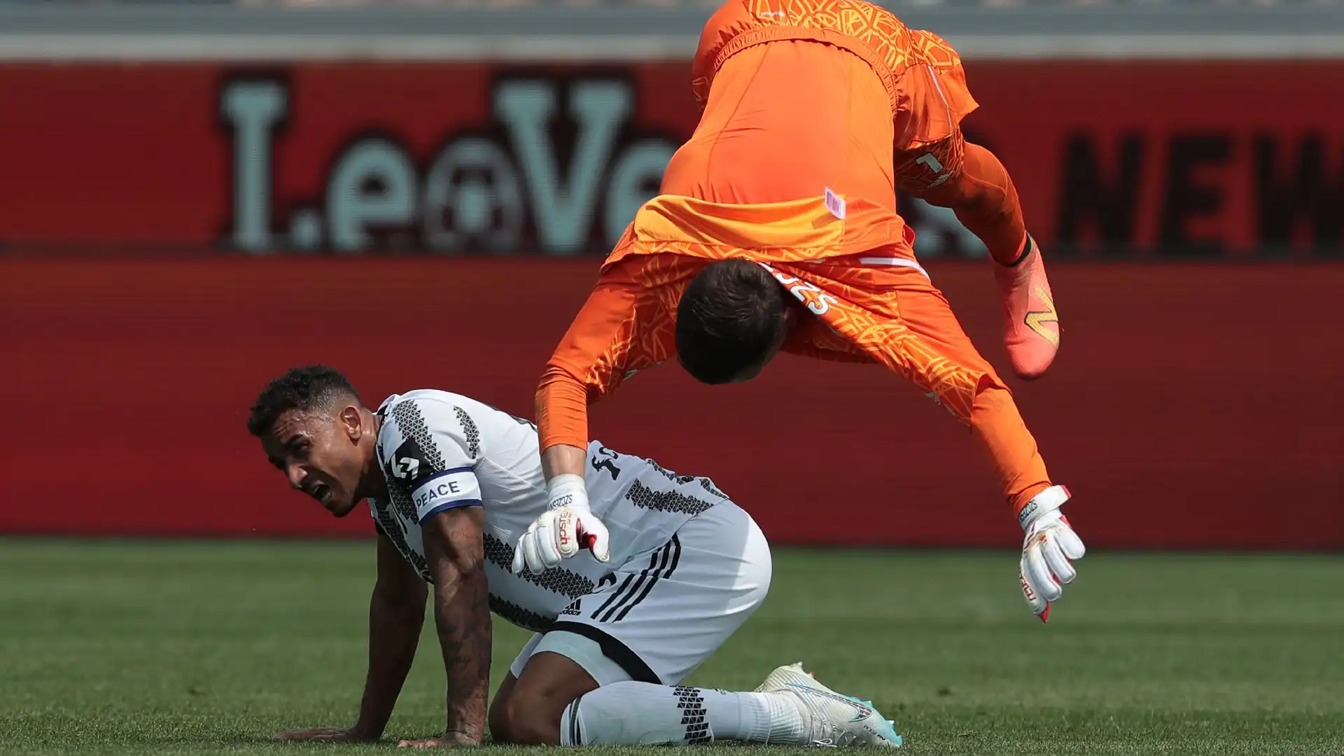 Momenti di ilarità a Bergamo con Szczesny protagonista