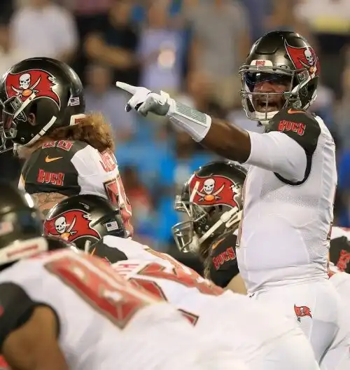 NFL, prima vittoria per Tampa Bay