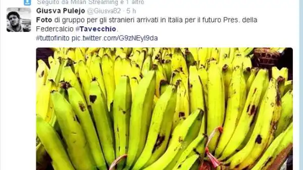 Fotomontaggi e proteste sui social network contro il favorito per la presidenza della Figc.