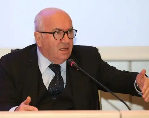 Tavecchio: “Abodi? Guardi il mio programma”