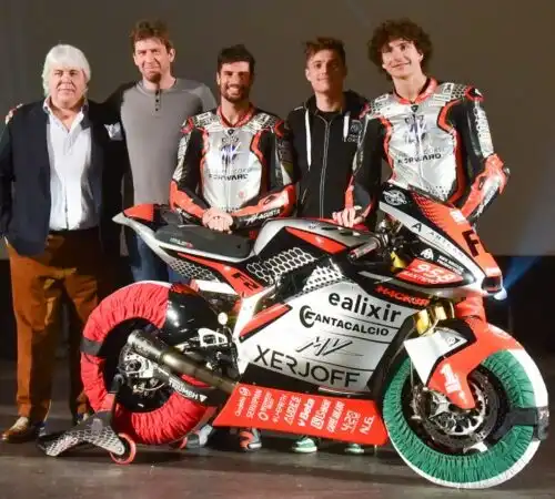 MV Agusta Forward Racing: giù i veli