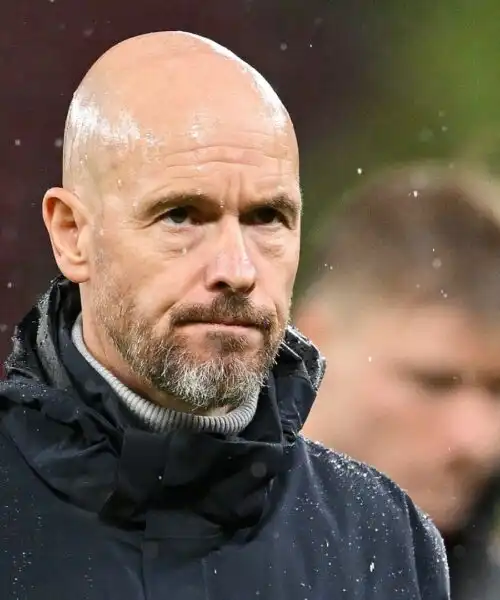 Manchester United sotto attacco mediatico, ten Hag a forte rischio