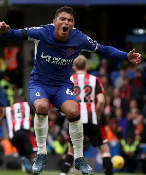 Chelsea flop: la disperazione di Thiago Silva e dei Blues. Le immagini