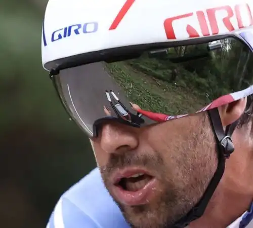 Le lacrime di Thibaut Pinot: “Voglio solo tornare a correre”