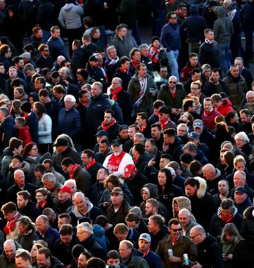 Juve-Ajax, fermati tifosi olandesi armati