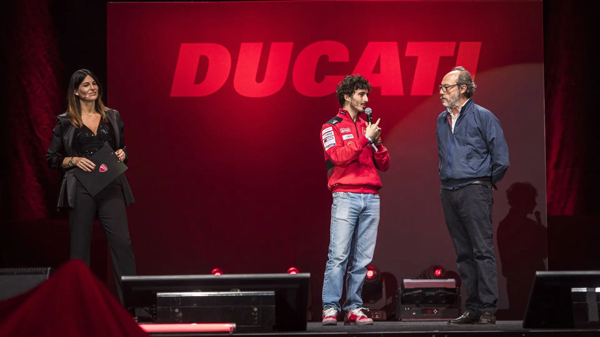 Da Borgo Panigale non è trapelato l’entità del nuovo ingaggio ma molto probabilmente saranno ancora presenti del bonus speciali.