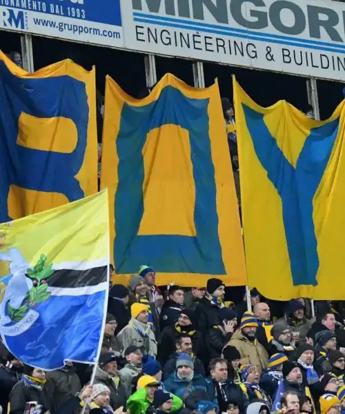 Al Parma il match-show di Frosinone, il Pisa vince in rimonta