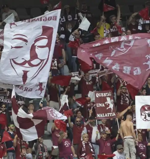 Torino, ultras contro la ripresa del campionato