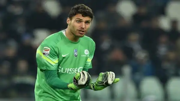 Marco Sportiello - Atalanta. Dopo la partenza di Andrea Consigli in estate, il giovane portiere nerazzurro ha stregato i tifosi della Dea e UEFA.com lo ha voluto premiare. 