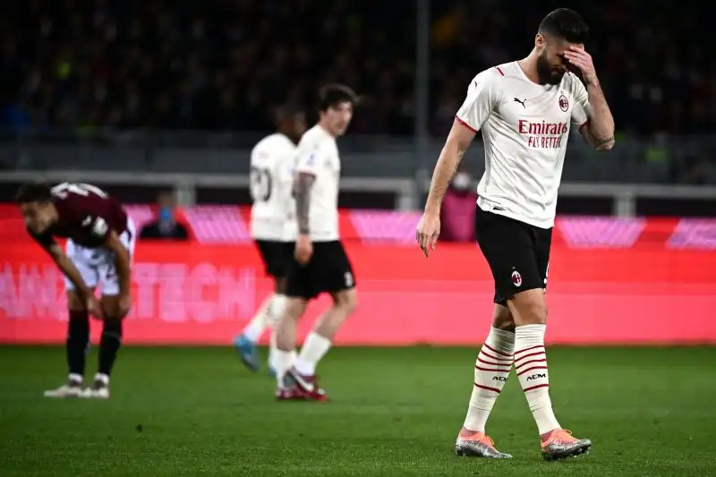 Pareggio del Milan contro il Torino. I rossoneri rimangono comunque in testa alla classifica
