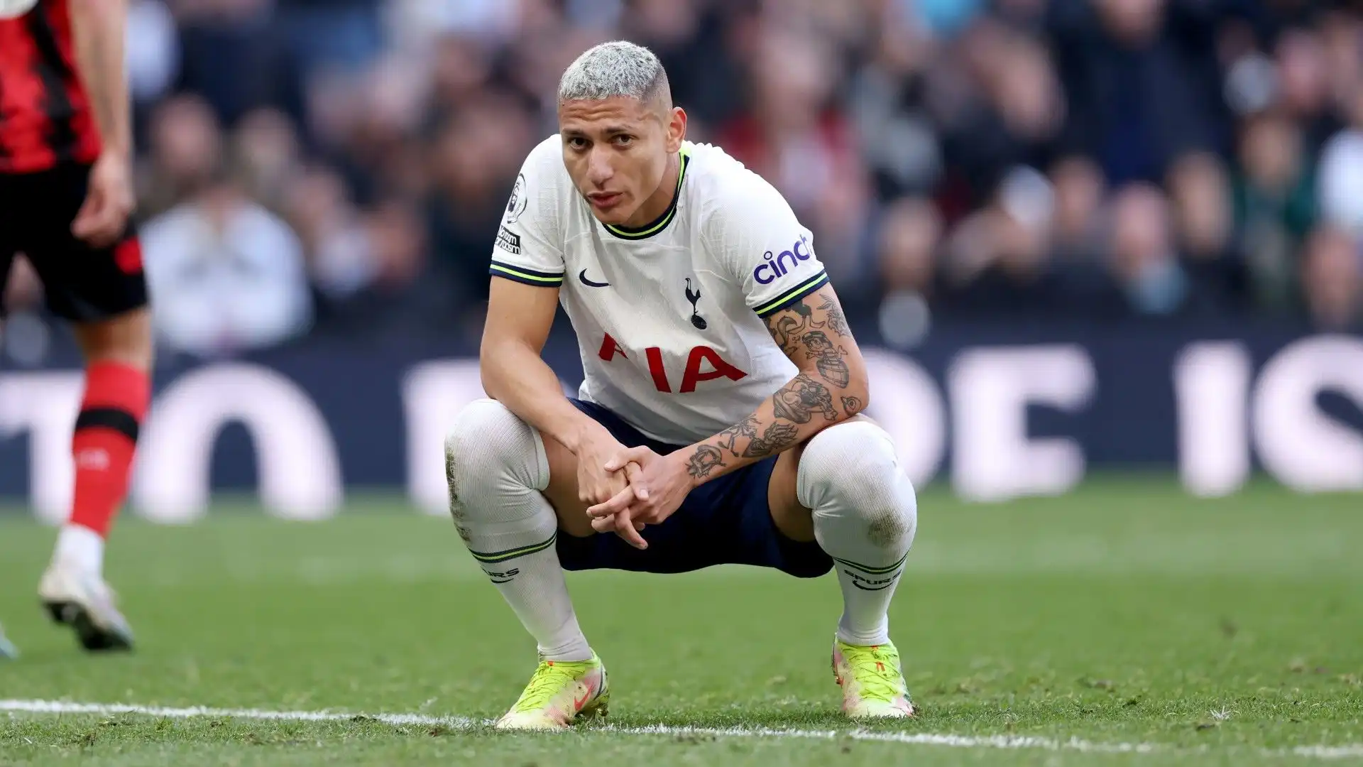 Tottenham sconfitto all'ultimo minuto: tanta delusione tra i calciatori. Foto
