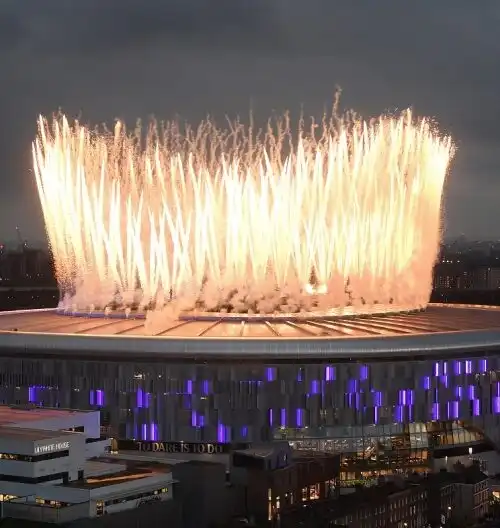 Tottenham, vittoria nel nuovo stadio