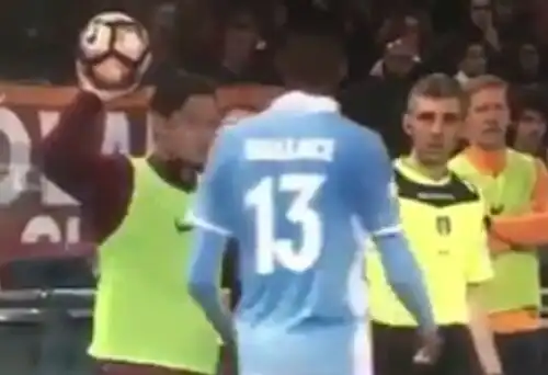 Roma-Lazio, nasce un caso sui social