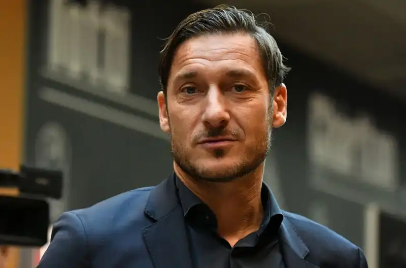 Roma, la conferenza d’addio di Totti sulla Rai